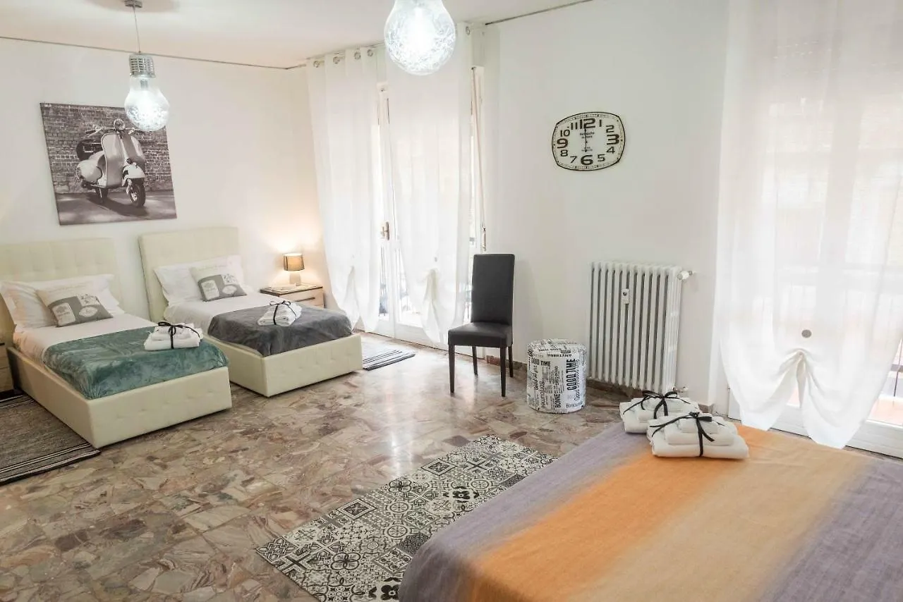 Gabrielli Rooms & Apartments - Fiera ヴェローナ ゲストハウス
