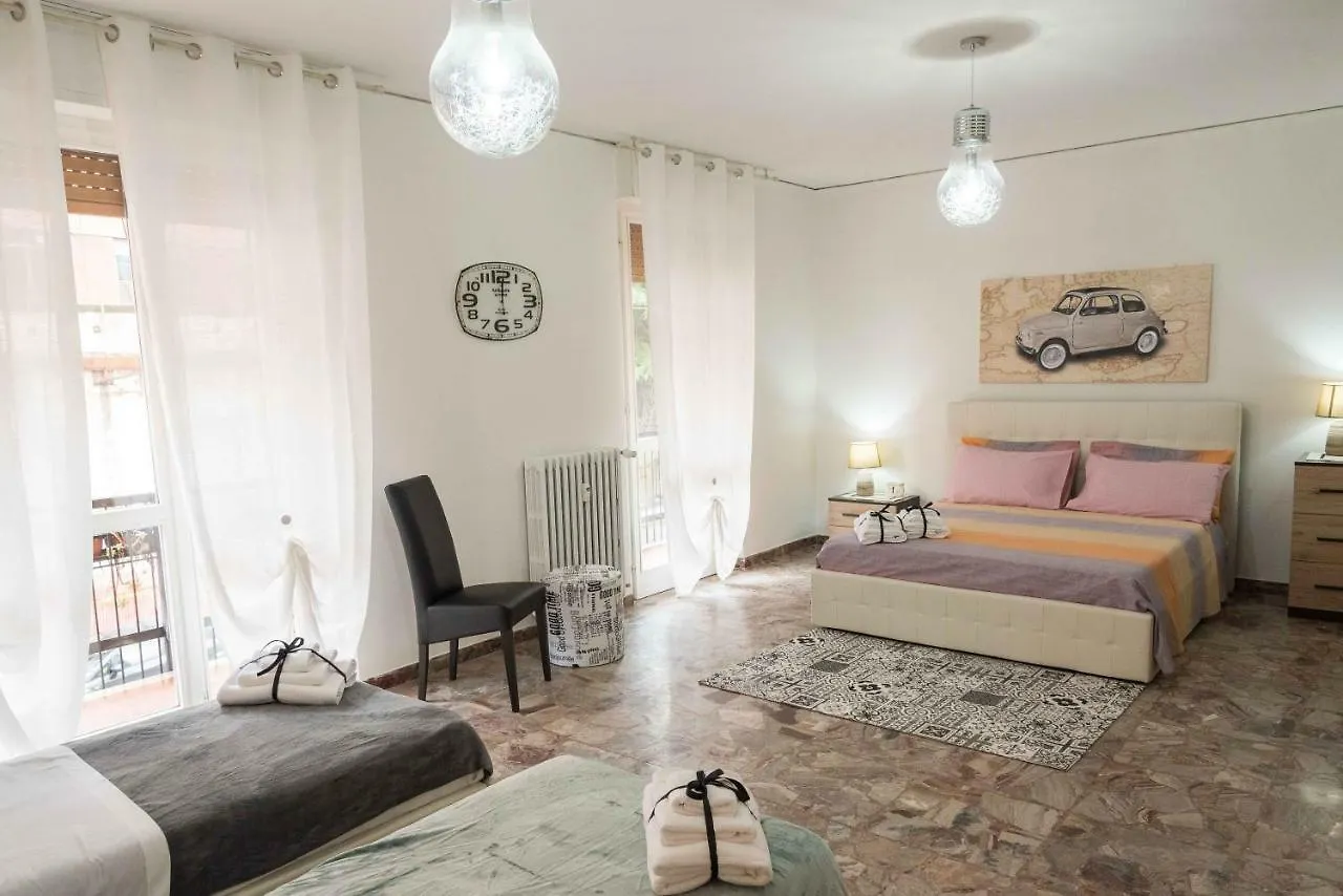 Gabrielli Rooms & Apartments - Fiera ヴェローナ 0*,